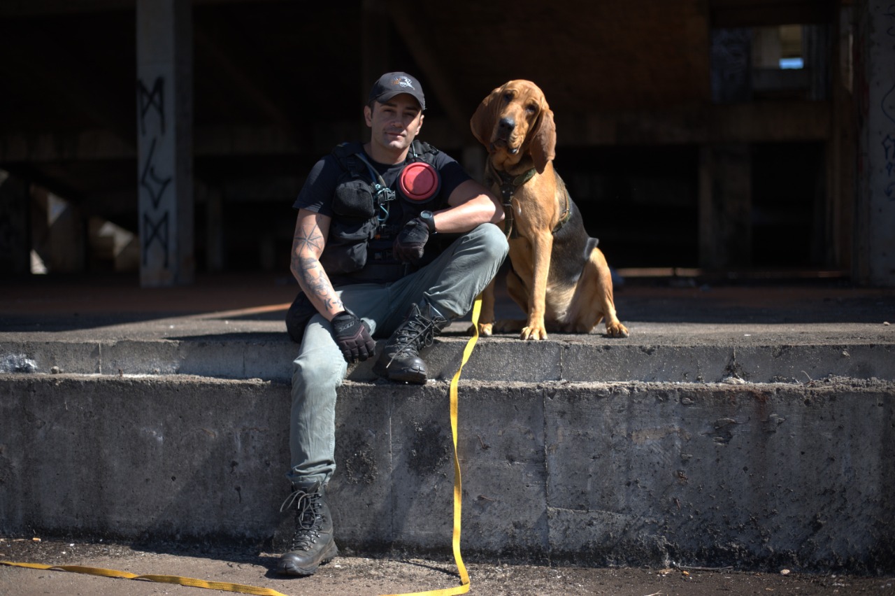 Condutor com Bloodhound